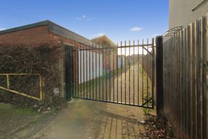 Photo 18- click for photo gallery